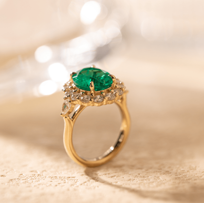 14K Yellow Gold Oval Cut Colombian Emerald Halo OEC Diamond With Pear Cut Side-stone Ring