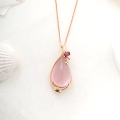 18K Yellow Gold 20.5ct Pear Cabochon Rose Quartz Pendant - MMR
