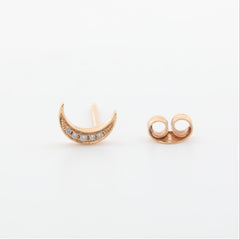 18K Yellow Gold Round Natural Diamond Moon Design Stud