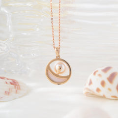 18K Yellow Gold Freshwater Pearl and Mother-of-Pearl Pendant