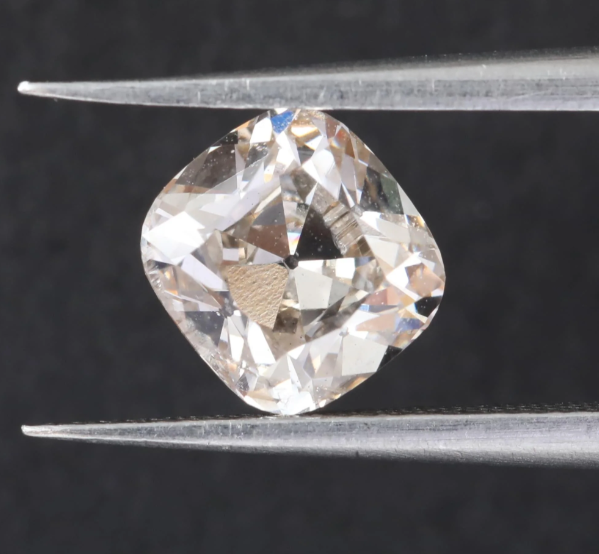 Key steps and techniques in the production process of old mine cut diamonds MMR