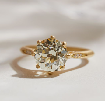 What are the styles of engagement rings?  MMR
