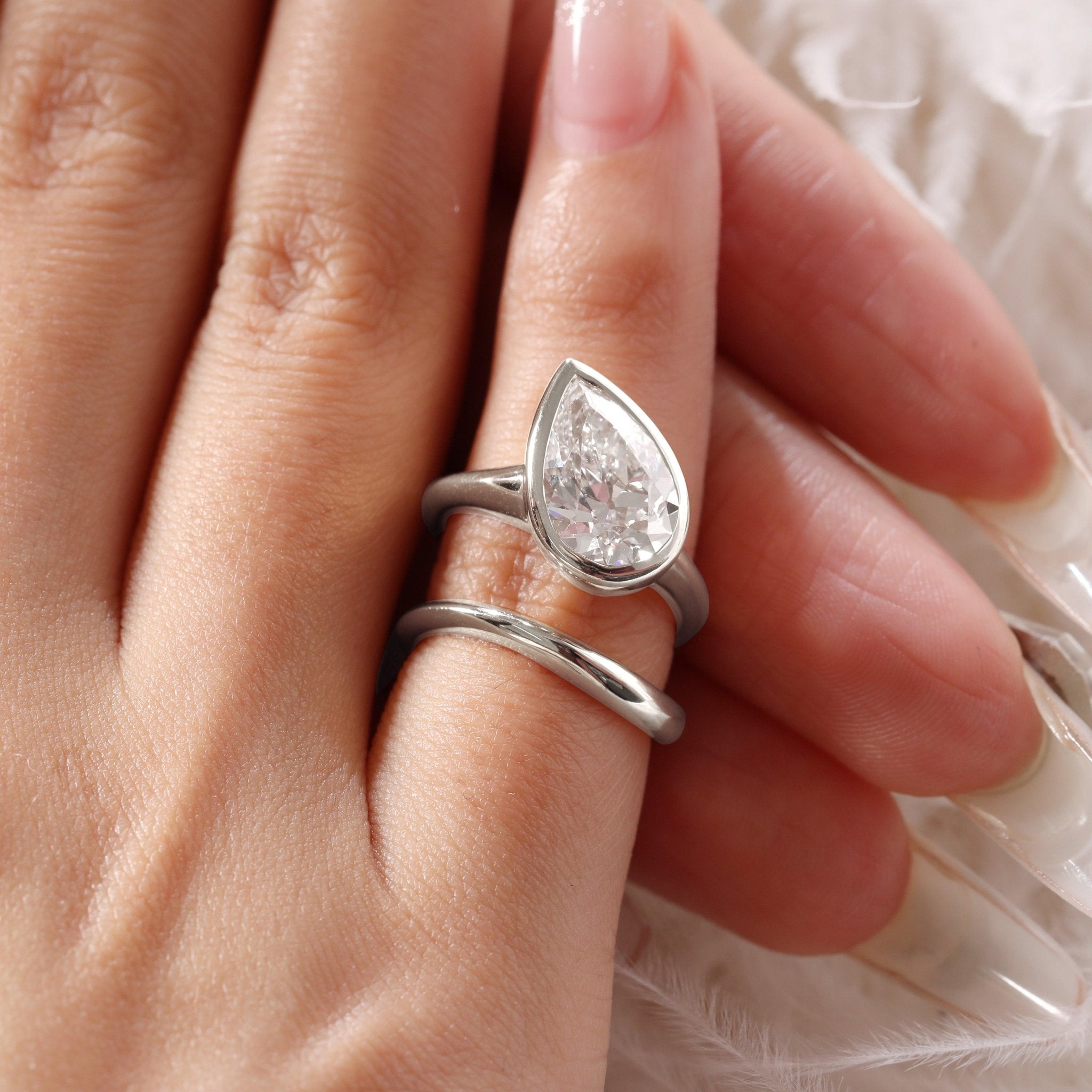 14k Yellow Gold 2.5ct Pear Old Mine Cut Lab Diamond Bezel Bridal Set Rings 18K White Gold