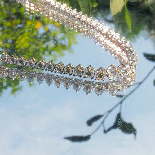 14k White Gold Gradient Diamond Tennis Necklace