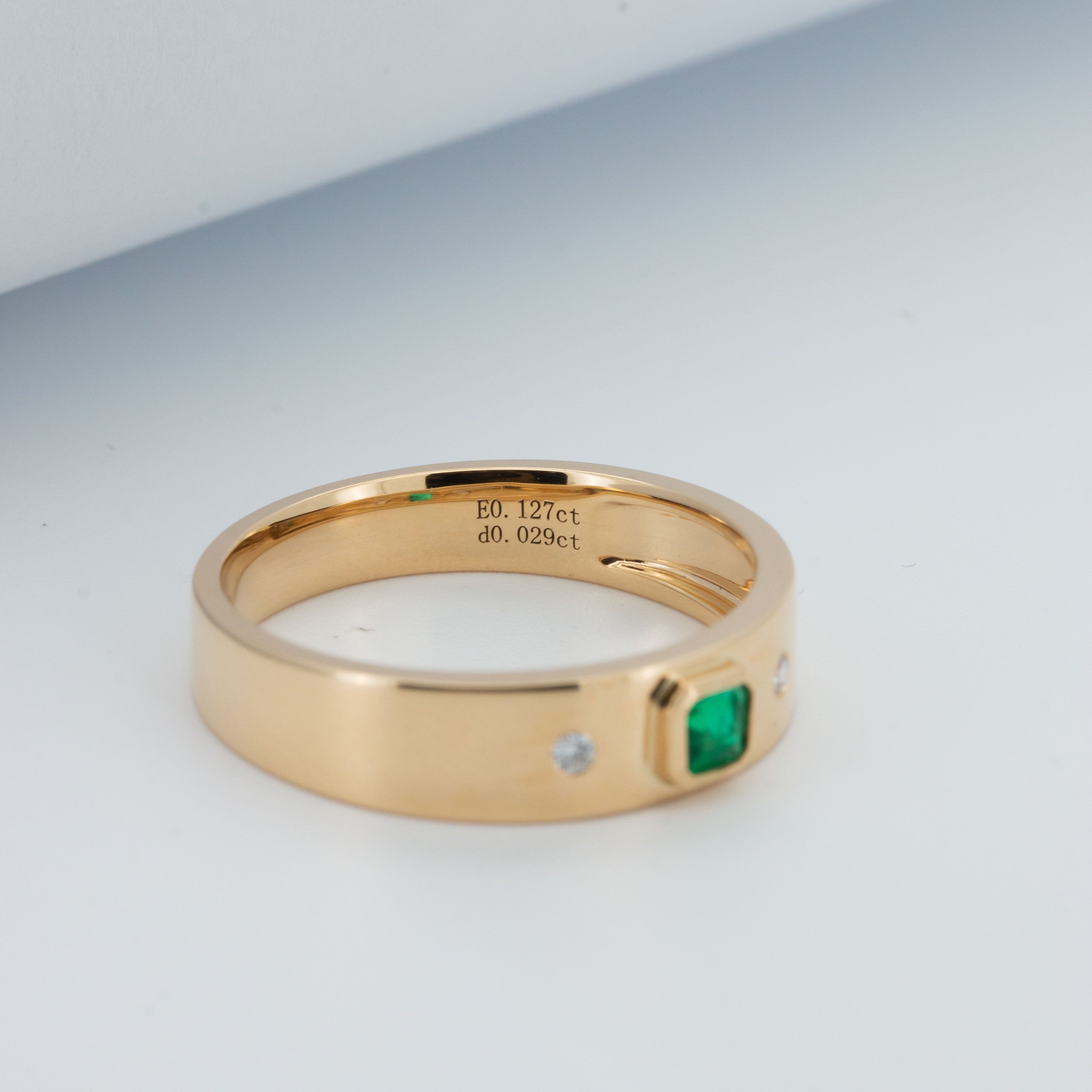 14K Yellow Gold Emerald & Diamond Ring
