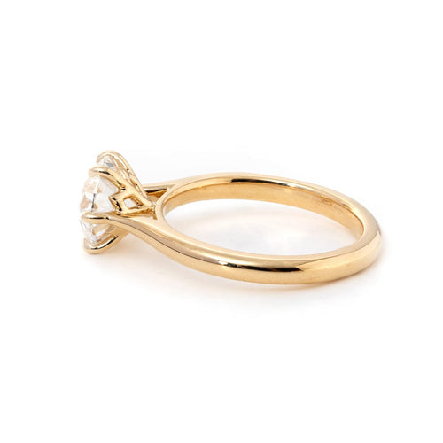 Yellow Gold Prong Tulip Setting Round Diamond Prong Tulip Tapered