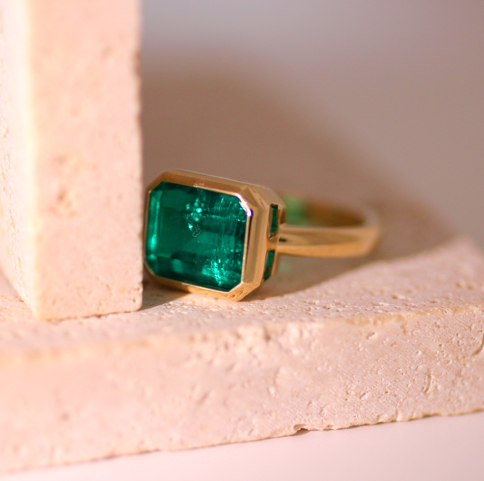 Cherished Moments 14K Yellow Gold 3.5 Carat Lab Emerald Solitaire Cocktail Ring with Bezel Setting