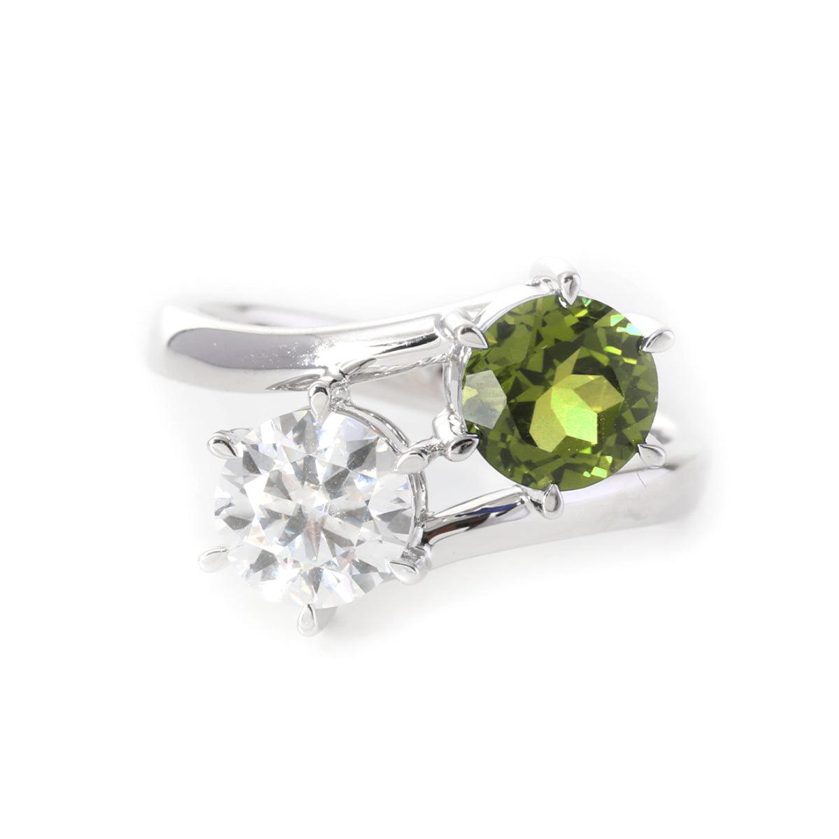 18K White Gold Round Cut Lab Diamond & Peridot Toi et Moi Ring