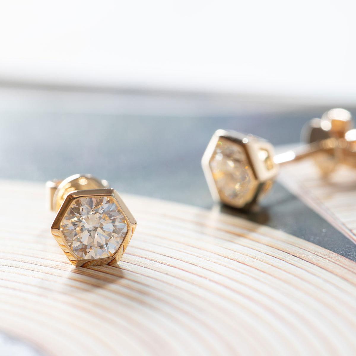 14K Yellow Gold 2 ct tw Round Brilliant Cut Lab Diamond Hexagon Bezel Setting Stud Earrings