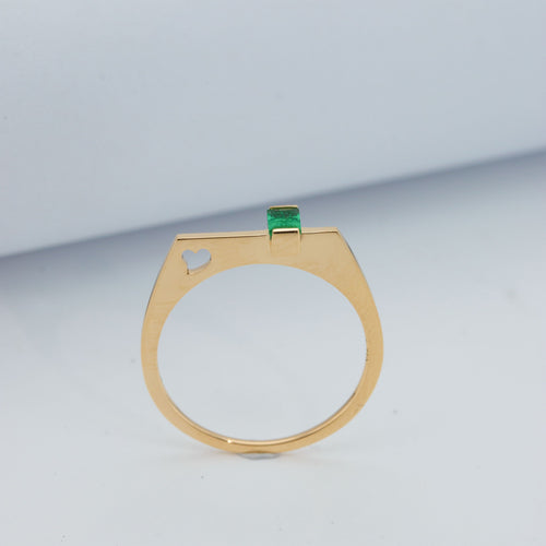18k Gold Emerald Solitaire Ring