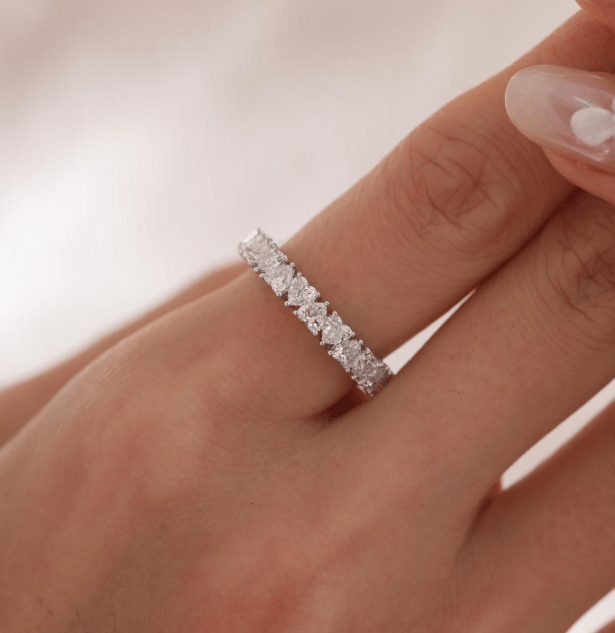 18K White Gold Heart Shaped Lab Diamond Eternity Ring(Unresizable) - MMR