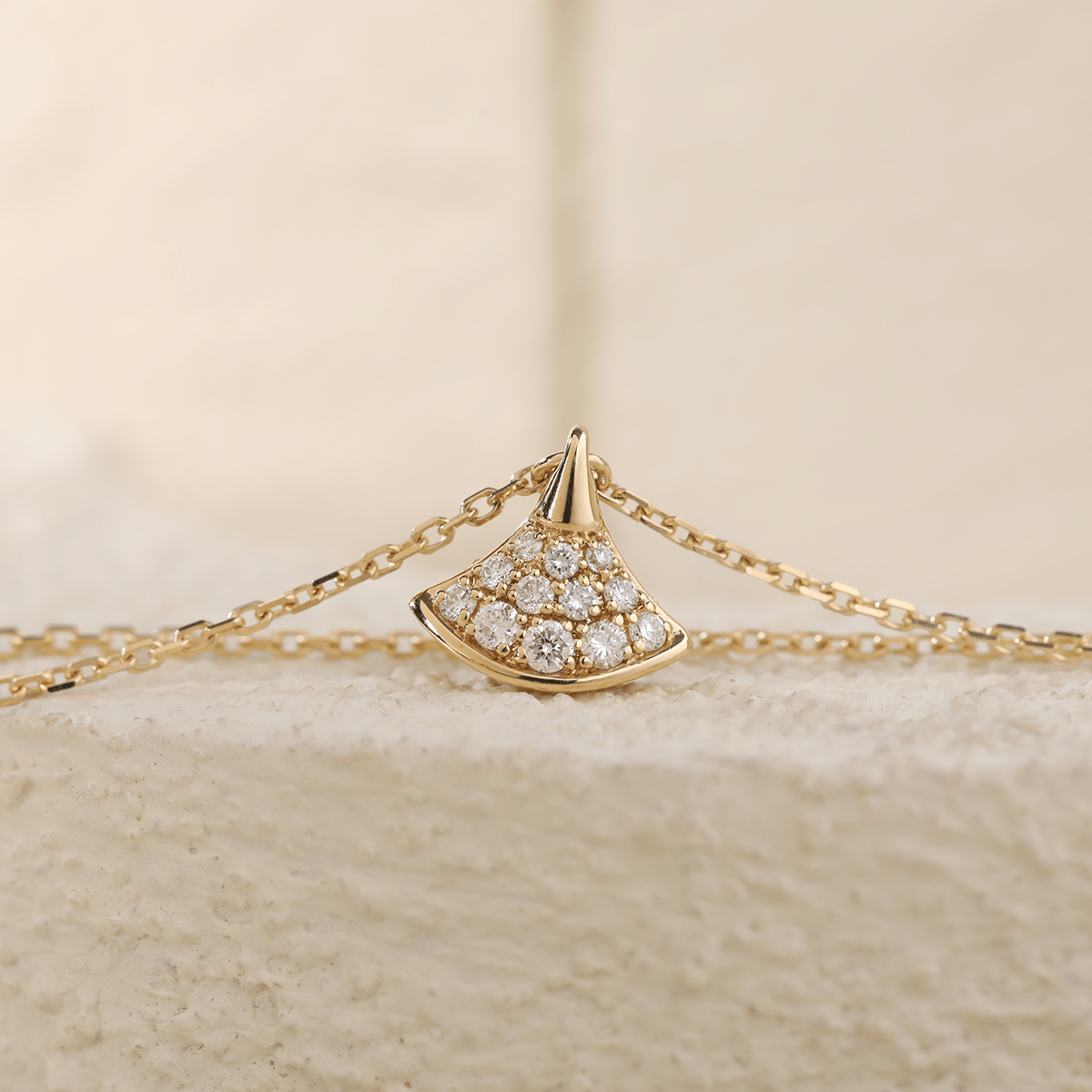 18K Yollow Gold Round Lab Diamond Skirt Pendant Necklace - MMR