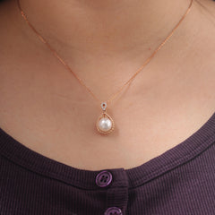 18K Yellow Gold Freshwater Pearl Pendant