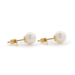 Fresh-water Pearl Etud Earrings