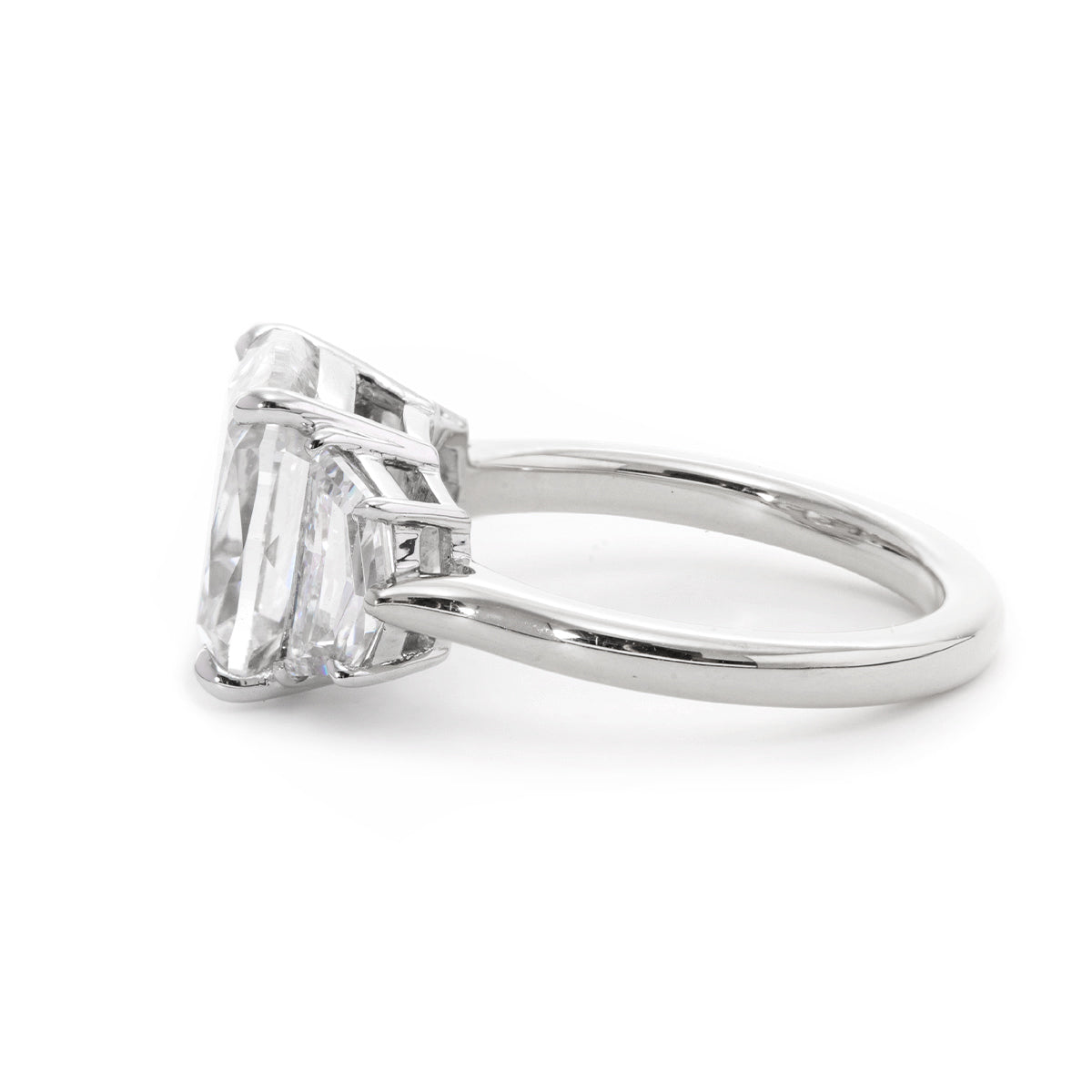 18K White Gold & Yellow Gold 4.5ct Old Mine Cut & Step cut Eldorado Lab Diamond Three Stone Ring 18K White Gold (All)