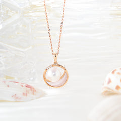 18K Yellow Gold Freshwater Pearl and Mother-of-Pearl Pendant