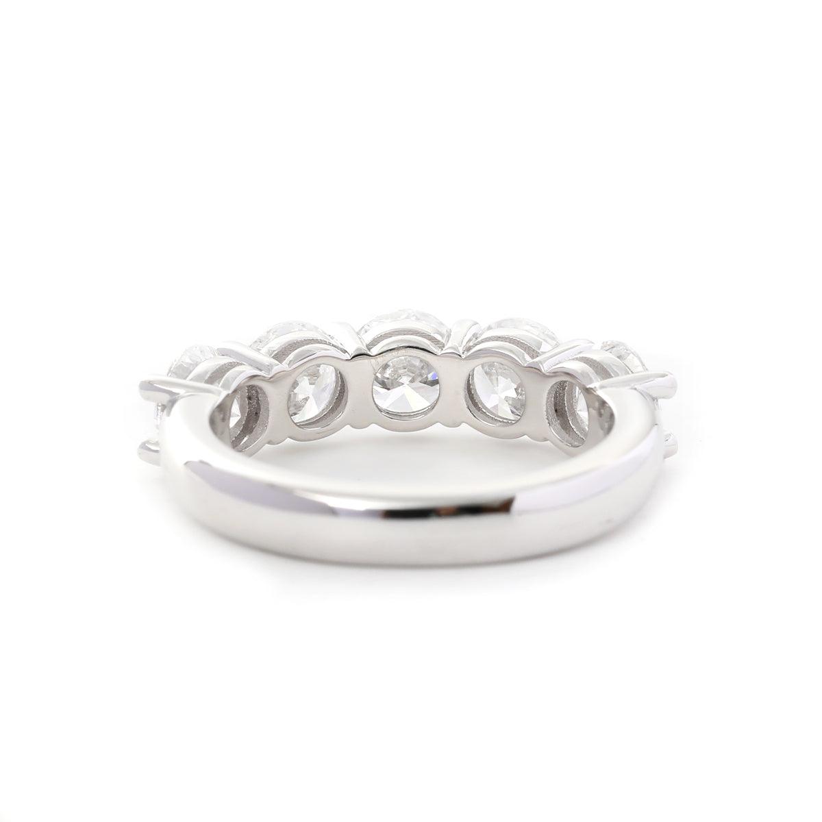 14K White Gold 5-Stone Round Diamond Cocktail Ring with Smooth Ring Cut Design
