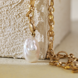 18K Yellow Gold Baroque Pearl Pendant Necklace with Handcrafted Irregular-Shaped Chain