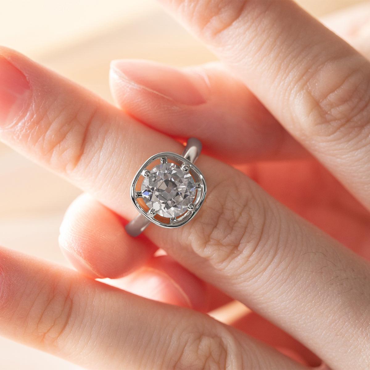 14K Yellow Gold 2.5ct Antique Old Mine Cut Diamond Basket Setting Ring with Smooth Ring Cut Design 18K White Gold