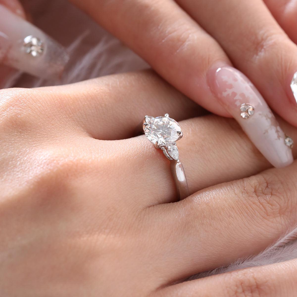 14K Yellow Gold Three Stone Oval Engagement Ring – 1.5ct Lab Diamond Design 18K Yellow Gold