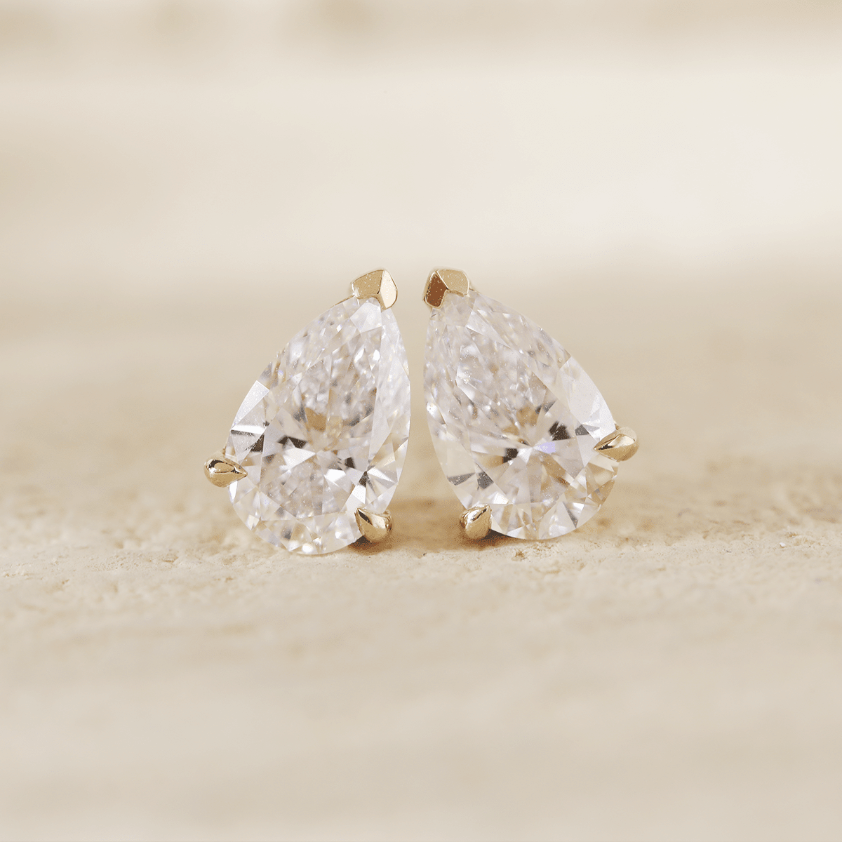 Pear Brilliant Lab Diamond 4 - prong Basket Setting Studs - Fiorese Day - MMR