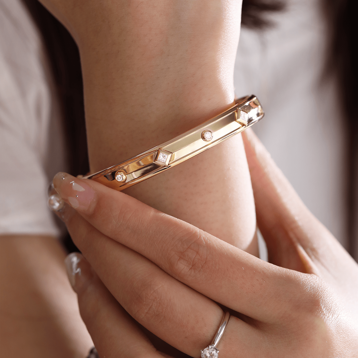 Round and Princess Cut Lab Diamond Bezel - Set Bangle Bracelet - MMR