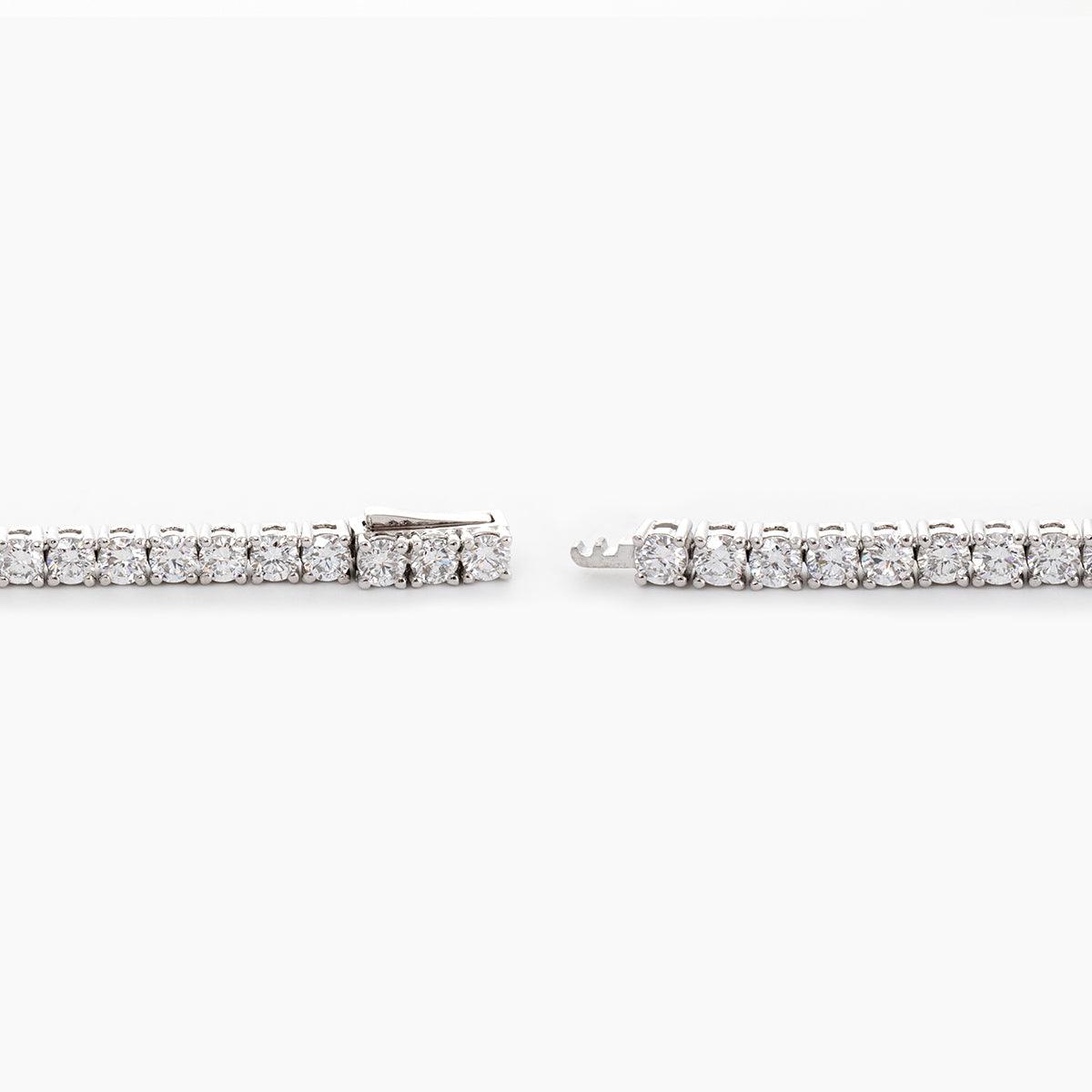 Round Brilliant Cut Diamond 4 - Prong Basket Tennis Bracelet with Single - Side Box Clasp - MMR